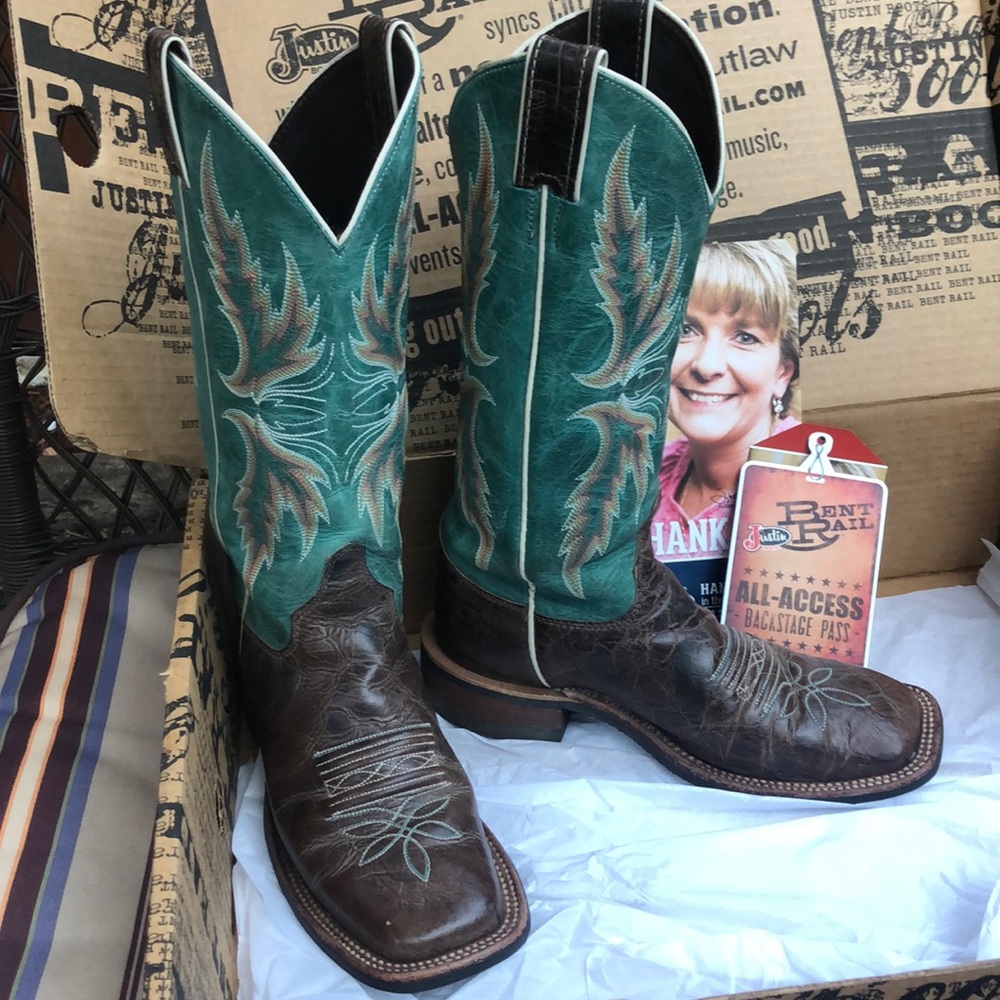 Justin Cowboy Boots